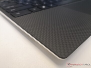 Same black carbon fiber or white fiberglass options as the last generation XPS 13