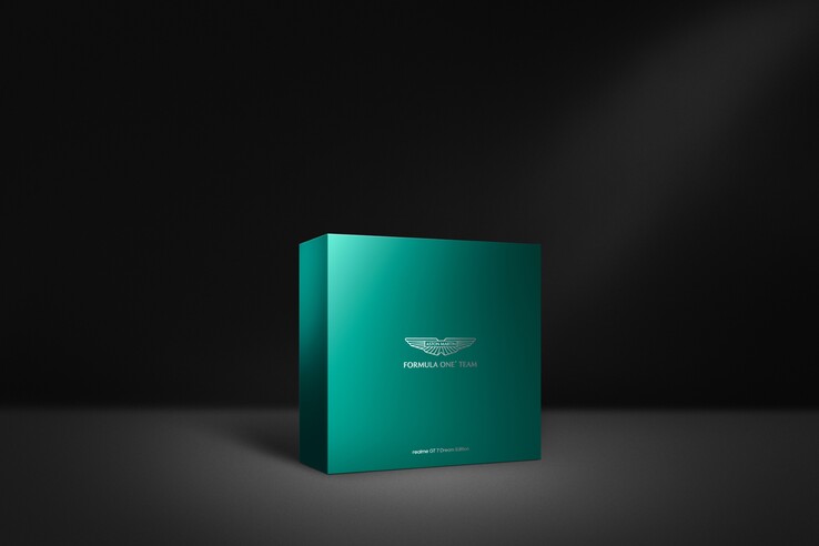 The Realme GT 7 Dream Edition may have a custom Aston Martin-inspired design. (Image source: Jacky on Weibo)