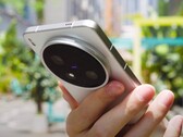 An in-depth teardown video shows the internals of the Vivo X200 Ultra (Image source: Wekihome)
