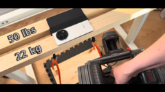 Can the Find N5 support this weight? (Image source: State of Tech via YouTube)