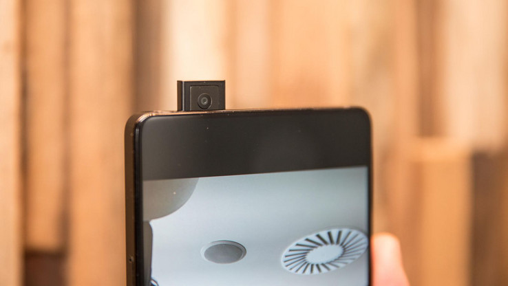 Pop-up selfie camera technology. (Source: CNET)