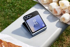 The Samsung Galaxy Z Flip6 has better cameras than its predecessor, at least according to DxOMark. (Image source: Samsung)