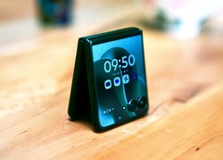 Motorola Razr Ultra review. Test device provided by Motorola Germany.
