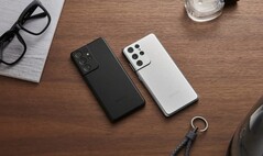 The Galaxy S21 Ultra was a massive improvement over the S20 Ultra but that doesn't seem to have helped. (Source: Samsung)