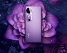 Even the cheaper Vivo V40 has a 4,500 nits bright AMOLED display. (Image source: Vivo)