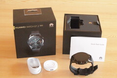 A look at the Watch GT 2, its accessories and box