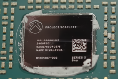 The new Xbox Series X variant does not include a disk drive (image source: Austin Evans on YouTube)