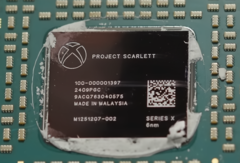 The new Xbox Series X variant does not include a disk drive (image source: Austin Evans on YouTube)