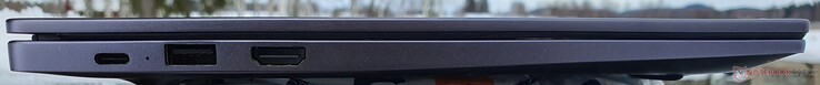 Left: USB-C 3.2 Gen 1, USB-A 3.2 Gen 1, HDMI 1.4b