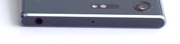 top: 3.5 mm audio combo, microphone