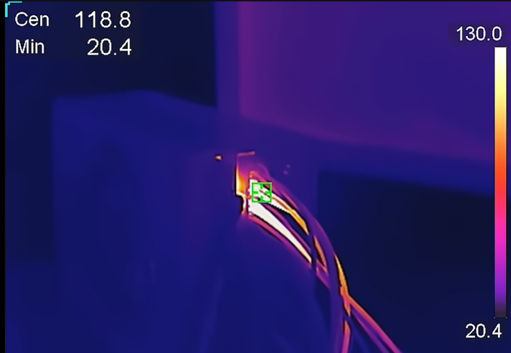 RTX 5090 thermal camera image on the PSU side (image source: Der8auer)