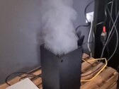 Alleged malfunctioning Xbox Series X. (Image source: @Arek_Adamowicz)