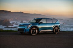 The Kia EV9 outsold the EV6 in the US in January 2024. (Image source: Kia)