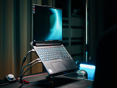Lenovo IdeaPad 300-15IBR Notebook Review - NotebookCheck.net