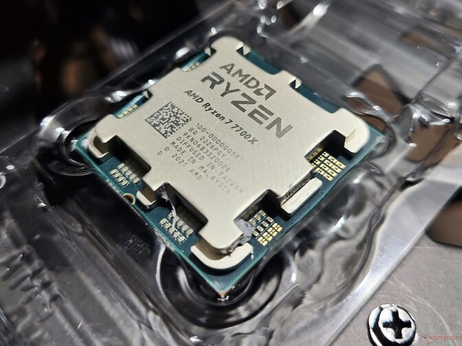 csm_AMD_Ryzen_7_7700X_CPU_desk