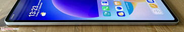 top: magnetic docking area for the optional sytlus, integrated into the frame
