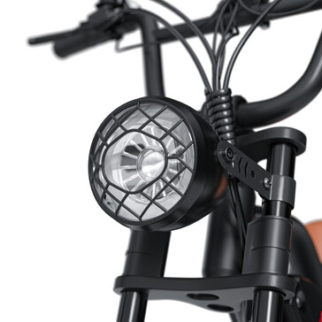 The Kingbull Ranger e-bike comes with a 48 V LED headlight