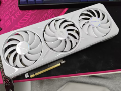 MaxSun's Intel Arc B580 hides an interesting surprise inside (image source: Bilibili)