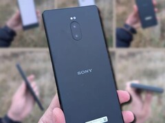 The Sony Xperia prototype for sale features a dual camera setup and 6 GB/128 GB memory configuration. (Image source: OLX - edited)