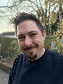 Selfie on the Vivo X300 Pro (Portrait mode)