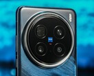 The new Zeiss camera has impressed the first international smartphone reviewers, some of whom travelled to China with a Galaxy S24 Ultra or iPhone 16 Pro. (Image source: Vivo)