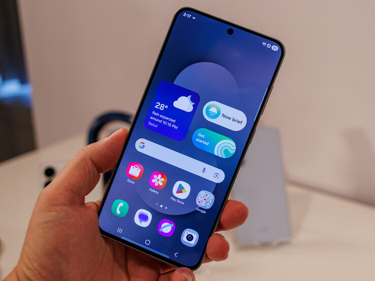 Samsung Galaxy S25 FE (image source: Daniel Schmidt)