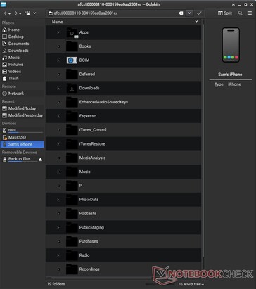 Connected iPhones show up in the Dolphin File Manager, nothing else needed. (Image source: own)