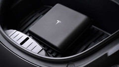 The $120 detailing kit comes with a logo (Image source: Tesla)