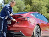 Model 3 Performance beats its own range estimates (image: Top Gear/YT)