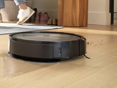 iRobot Roomba J5 Plus Amazon.com deal (Image source: iRobot)
