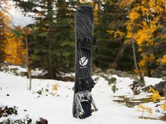 Cyrusher Ripple: Snowboard with electric motor