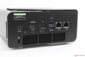 Rear I/O. (Image source: Allen Ngo of Notebookcheck)