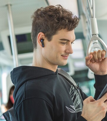 Bone conduction mics ensure clear voice pickup even in noisy environments (Image Source: Asus)
