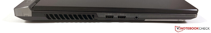 Left: 2x USB-A 3.2 Gen.1 (5 Gbit/s), 3.5-mm audio port
