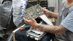 Tesla FSD computer system board (Image source: WSJ)