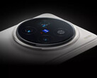 The Vivo X300 Pro is expected to surpass the X200 Pro, pictured, when it comes to camera hardware. (Image source: Vivo)