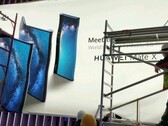 The Huawei Mate X seems to have grouped sensors on its main edge. (Source: XDA Developers/Hupu)