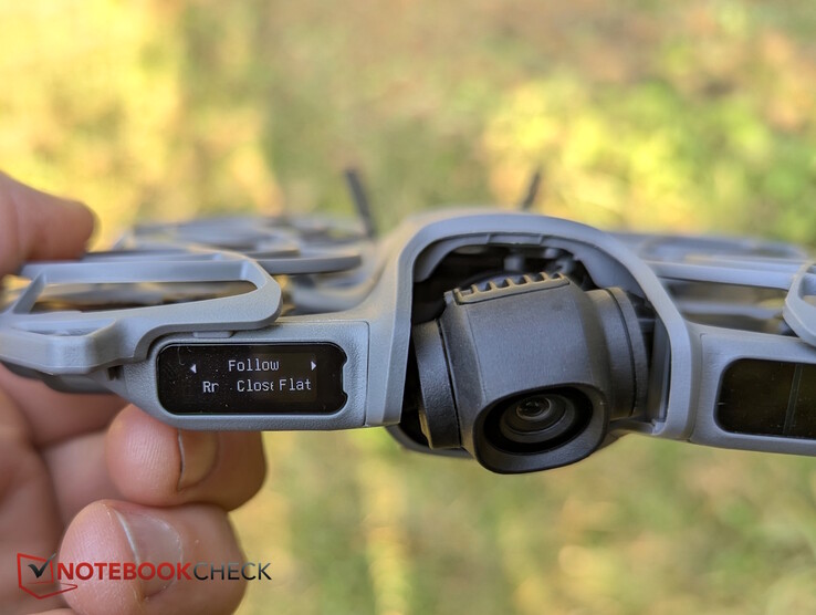 The tiny display of the Neo 2