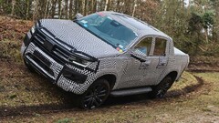 The new VW Amarok, which has already appeared as a camouflaged prototype, could receive an all-electric powertrain in the future (Image: Volkswagen)