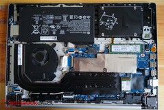 A look at the ProBook 450 G6 with its bottom plate removed