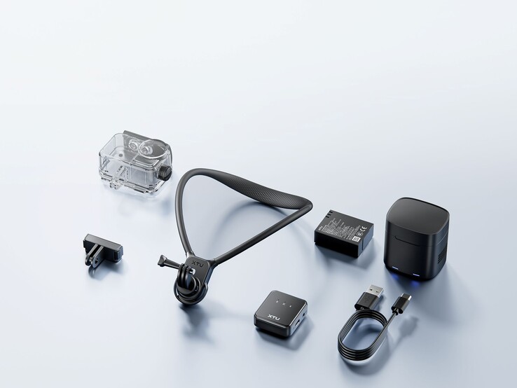 S7 Pro Max optional accessories include a 30m waterproof case and wireless Bluetooth microphone.