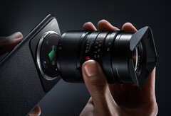 The Xiaomi 12S Ultra Concept has a Leica M mount for DSLR lenses. (Image source: Xiaomi)