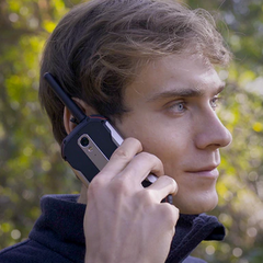 The Unihertz Atom XL can be used as a DMR walkie-talkie. (Image via Unihertz)