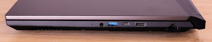 Combo headset port, USB-A 3.2 Gen 1, USB-C 3.2 Gen 1 with DisplayPort; HDMI 2.1 (4K/120 Hz, 8K/60 Hz), RJ 45 (GBit/s LAN, 10/100/1000)