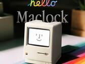 The Maclock's design was modeled on the Macintosh Classic. (Image source: Kokogol)