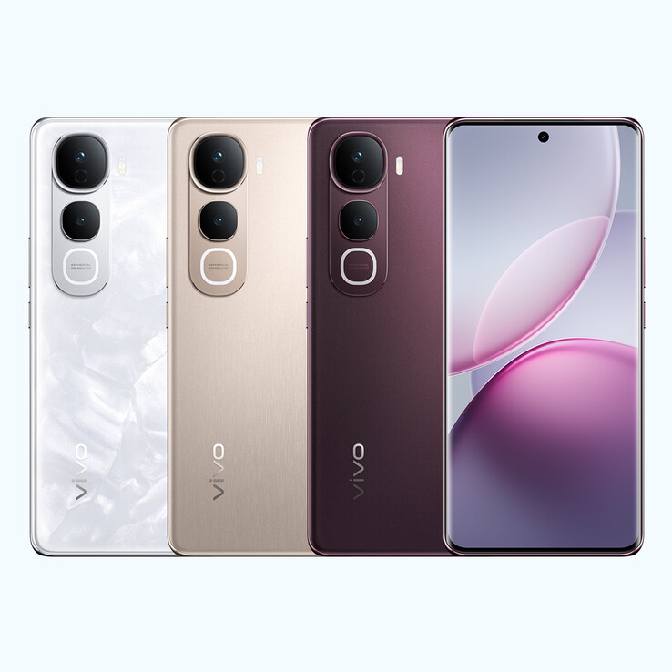 The Vivo Y400 Pro smartphone features a 6.77-inch 3D curved AMOLED panel (Image source: Vivo)