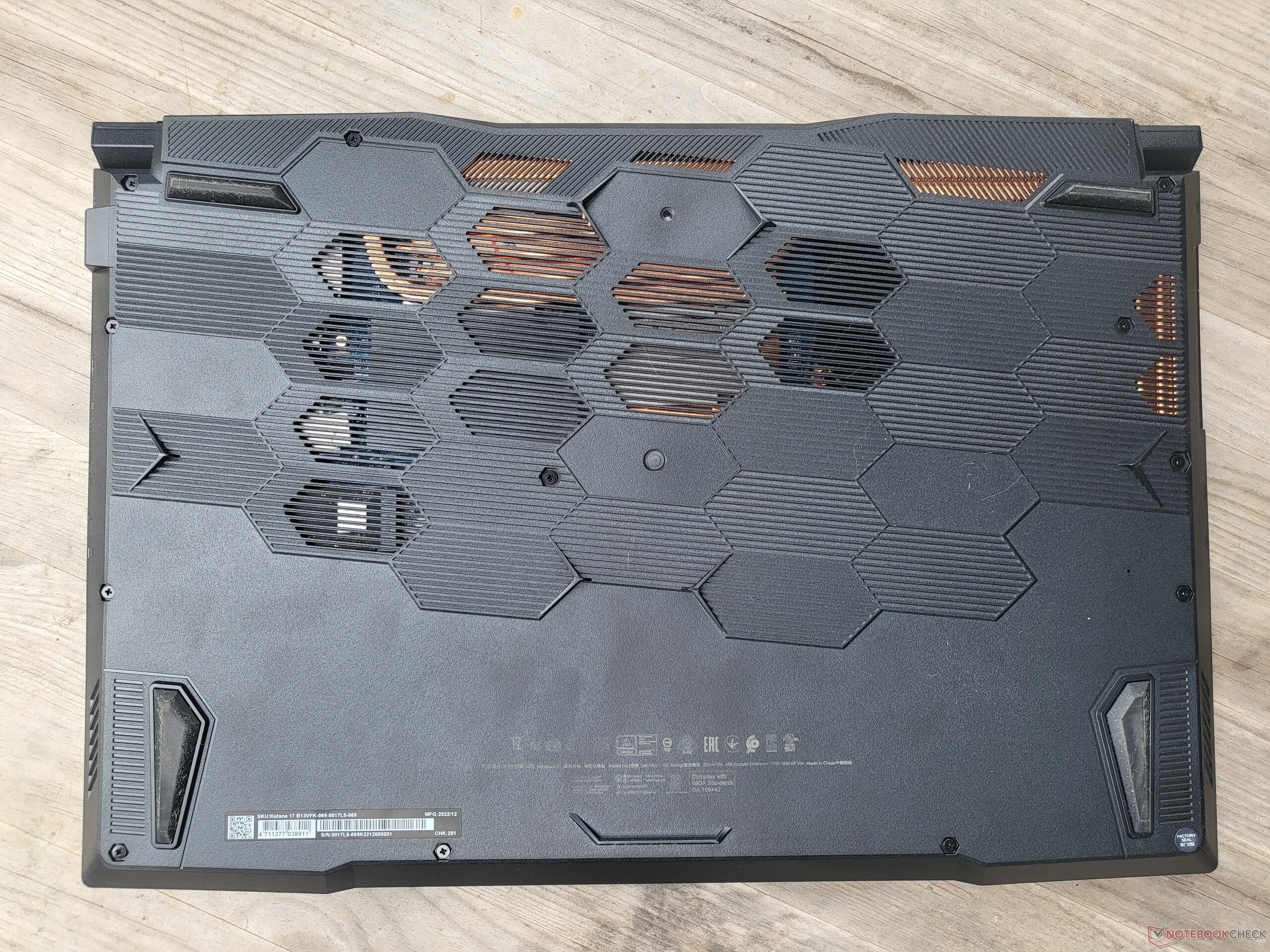 Top-Tipp MSI Katana 17 B13V laptop - makes Reviews debut 4060 Nvidia its NotebookCheck.net RTX GeForce review