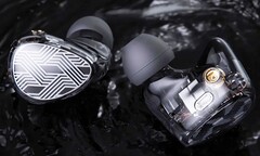 The FiiO FA19 packs ten drivers into a compact housing. (Image: FiiO)