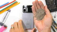 The Honor Robot Phone should not come into contact with too much dirt, at least its gimbal camera should not.