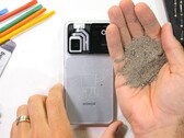 The Honor Robot Phone should not come into contact with too much dirt, at least its gimbal camera should not.